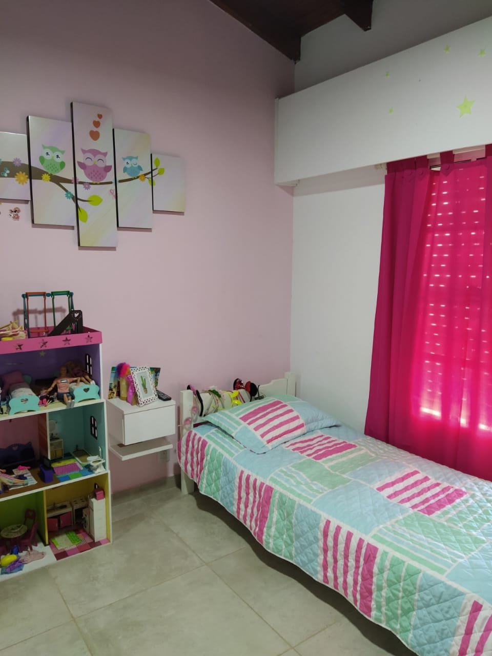Casa familiar con amplios espacios y excelente distribución